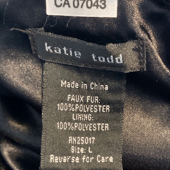 Katie Todd shearling vest. Size Large - Picture 4 of 6